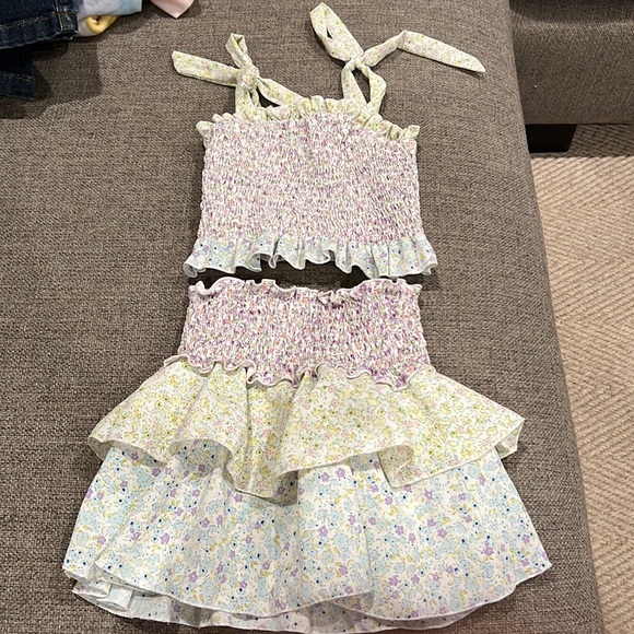 Adorable two piece skirt set designer - Picture 1 of 3